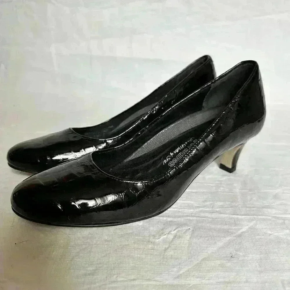 Walking Cradles Joy Pump Heel Black Croc Womens Size 7.5